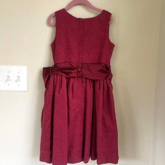 Chasing Fireflies Sleeveless Jacquard Dress w/Crystal Bow, Currant, Size 7 - Picture 2 of 9